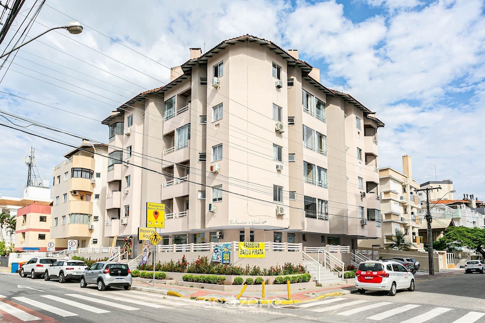 Apartment in Great Location 100m From the Beach Csg305