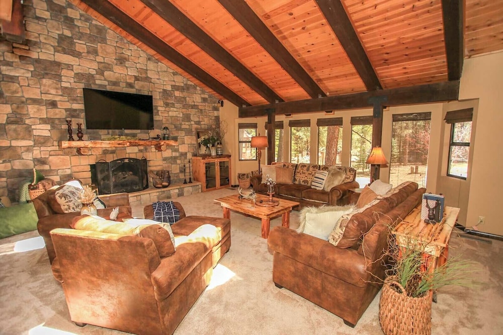 Summit Lodge 1