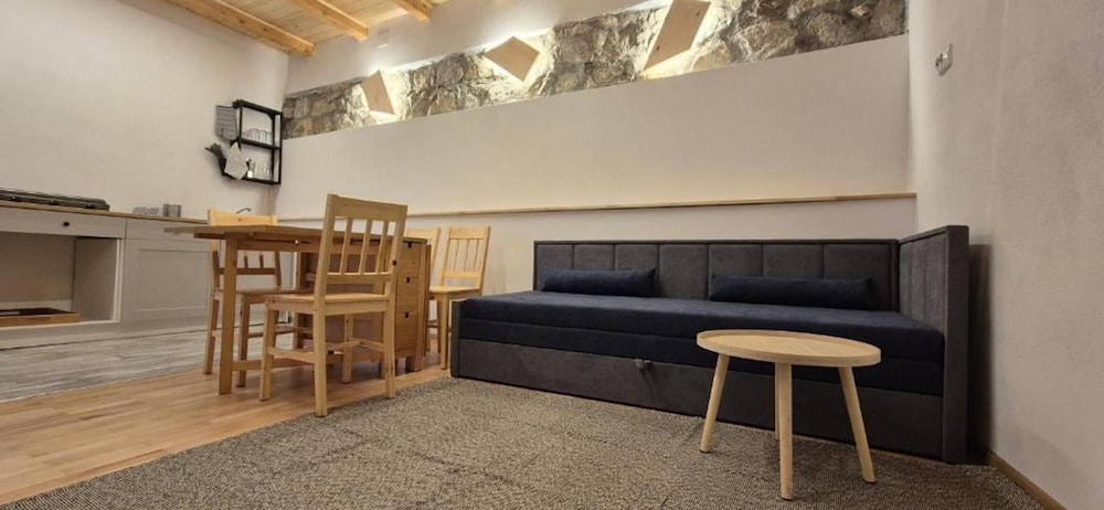 Charming 2bed Cottage in Carasova, Banat Mountains