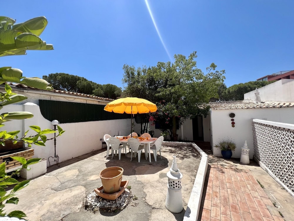 Albufeira Central Villa by Homing
