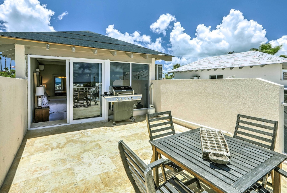 Walk to Beach: St Thomas Condo w/ Balconies