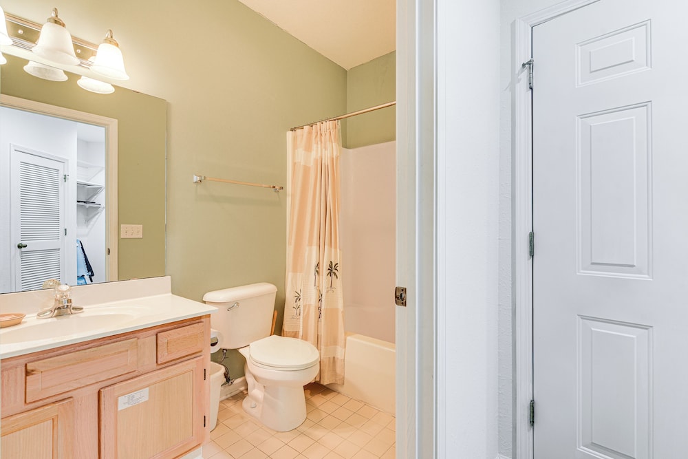 Golfer's Oasis 1 Mi to Ocean: River Creek II Condo