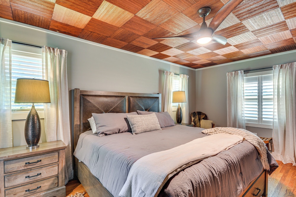 Cozy Cottage: Nature-filled Winston-salem Retreat!