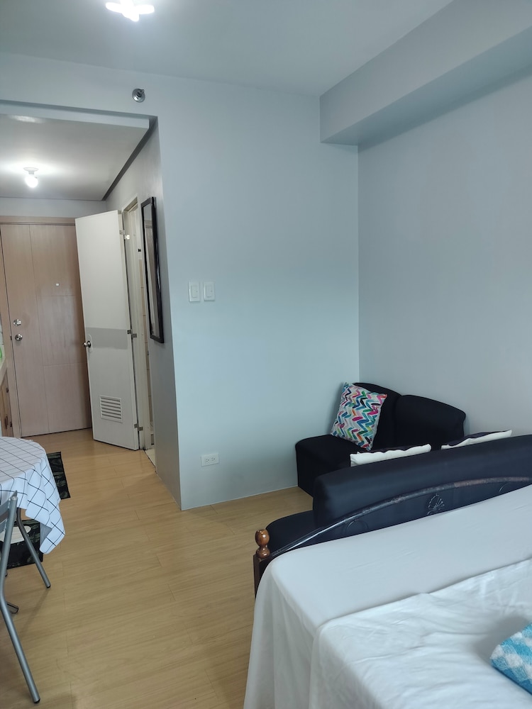 Luxurious City Lights View Condo for Rent in Quezon City