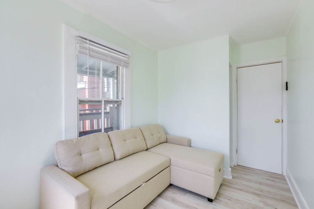 2 Blocks to Beach: Sunny Ocean Grove Apartment