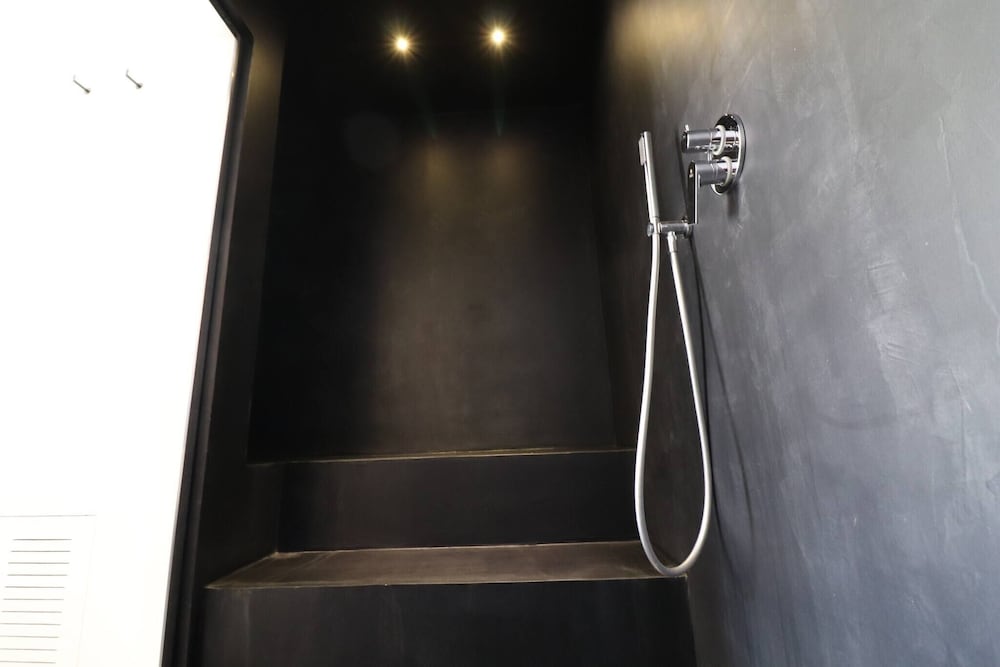 Black&white Otranto Suite view 3
