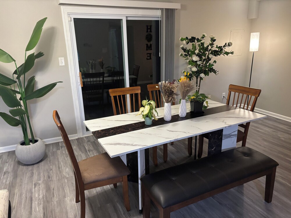Cozy Hampton townhouse