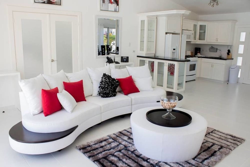 Romantic two Bedroom Deluxe Villa With all Modern Conveniences