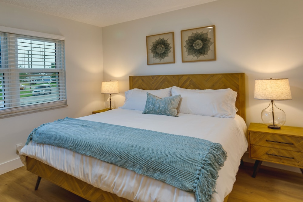 West Palm Beach Vacations - Modern Palm Beach Gardens Home w/ Private Pool - Property Image 5