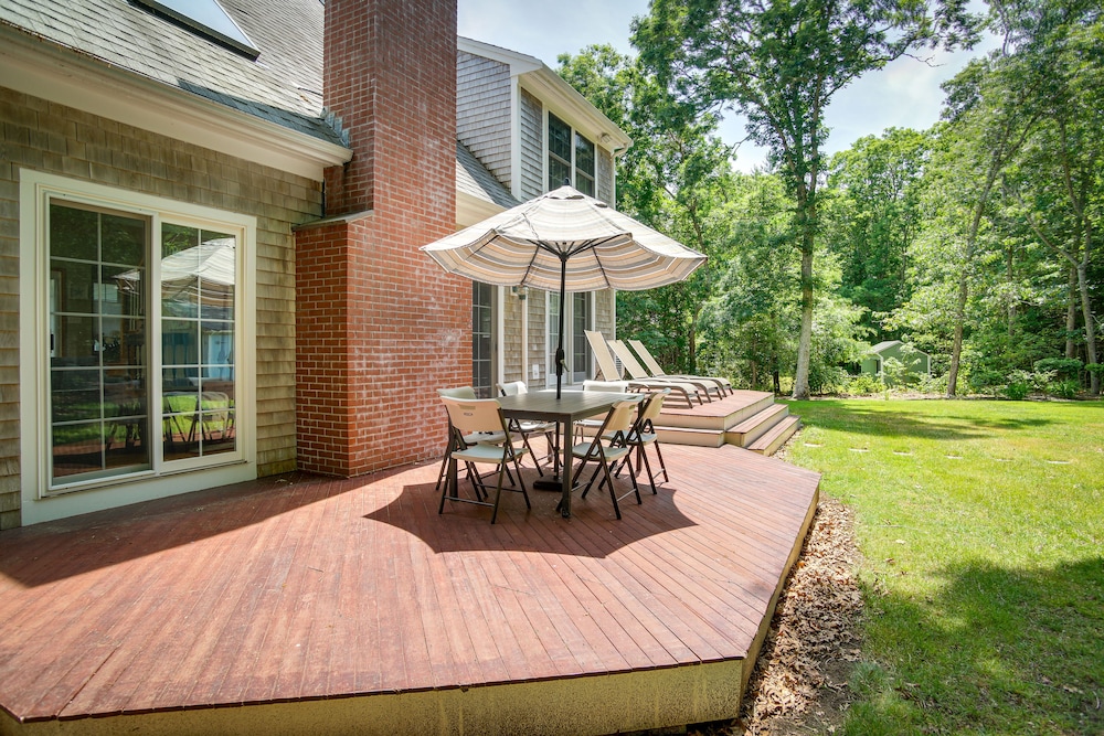 1/2 Mi to Beach: Stunning Home w/ Deck in Falmouth