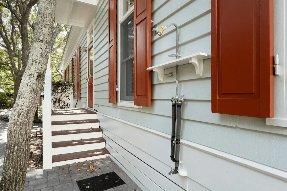 30A Grayt'n Greatful by Avantstay Charming Home+cottage, Walk to Western Lake