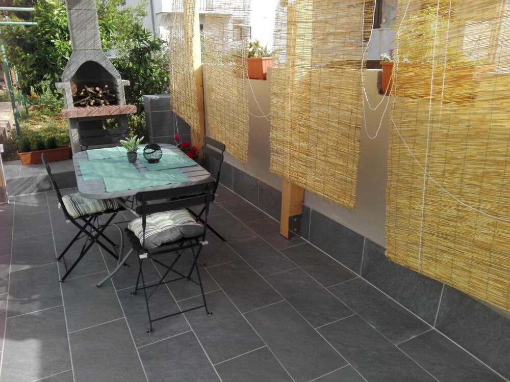 Photo 6