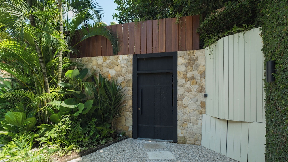 Villa Dreamora by Villa Finder