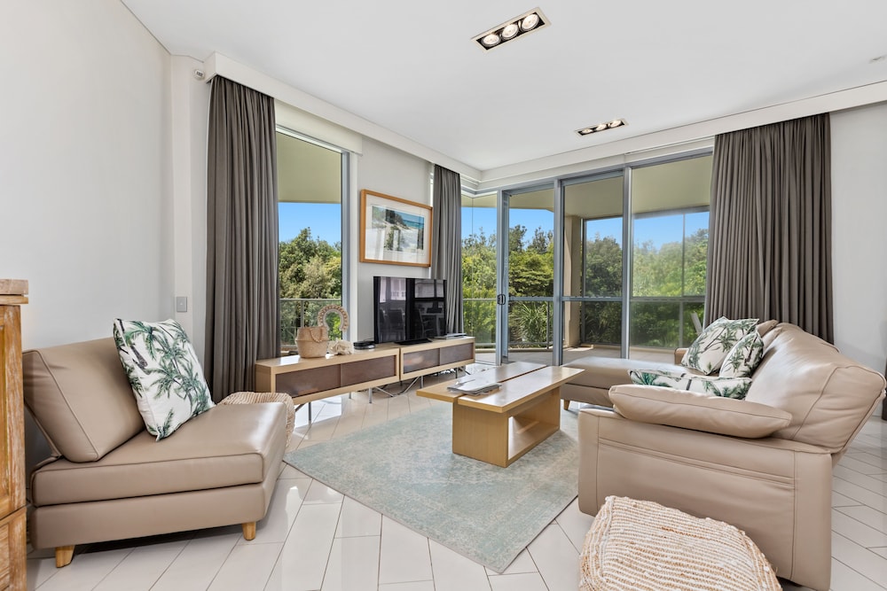 Luxury Apartments on Bells Boulevard