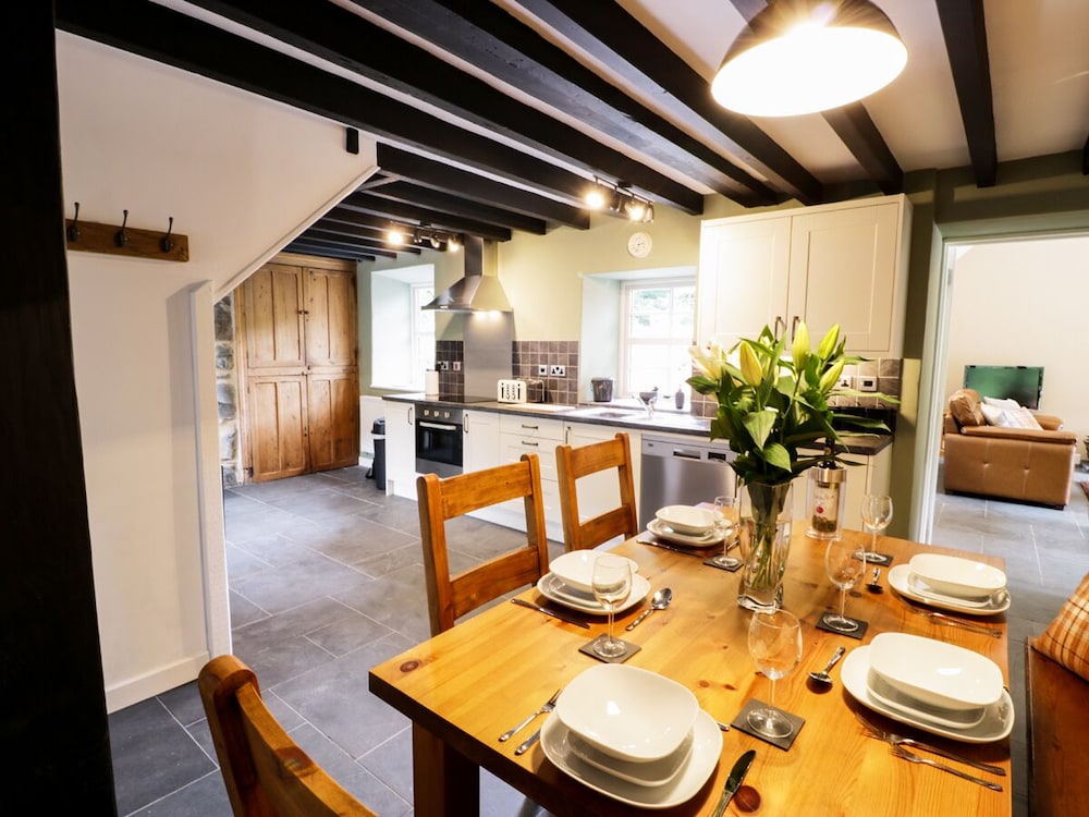 Hen Gelligemlyn - The Annexe