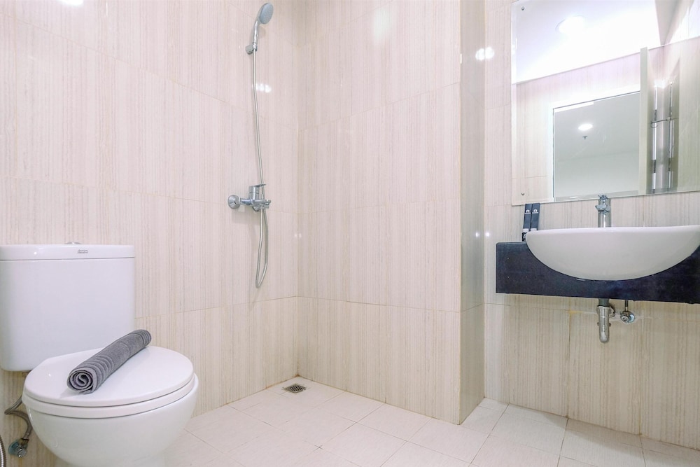 Homey 2BR Sentul Tower Apartment near SICC