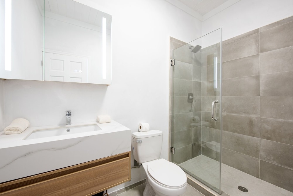 C Breeze 4 Bedroom Home