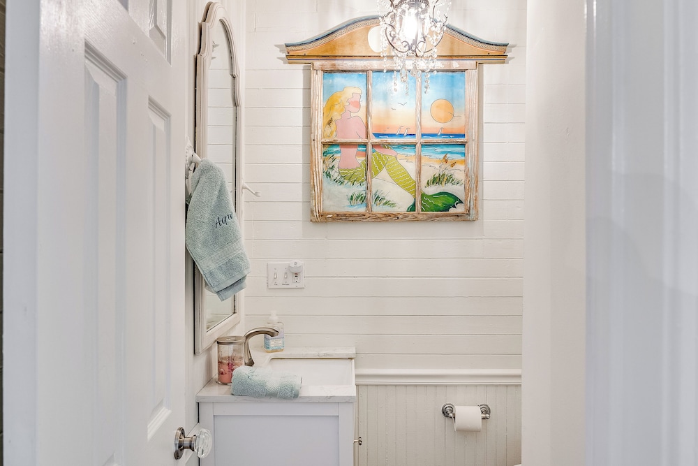 Steps to Ocean! PCB Family Home w/ Outdoor Oasis