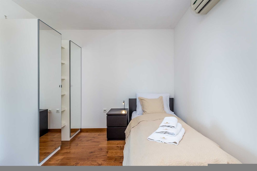 Holiday House Casa D Oro