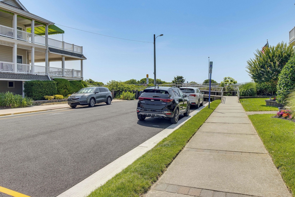 2 Blocks to Beach Access: Ocean City Adventure!