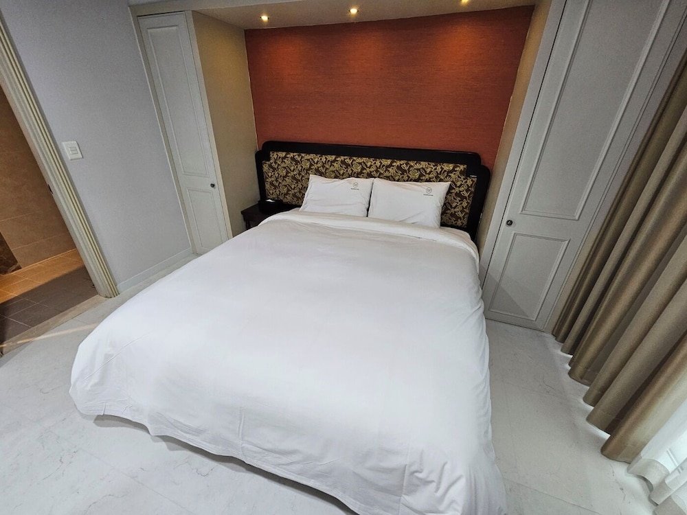W Residence Hotel Centum City 48