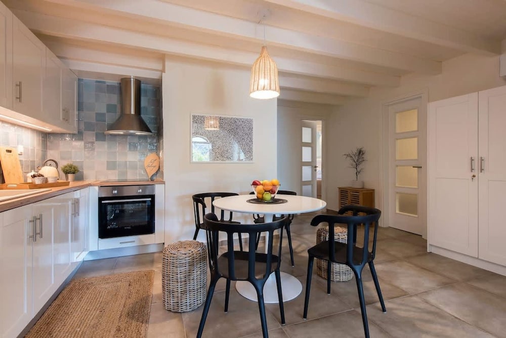 Iliopetra House 3 - Corfu Poolside Retreat