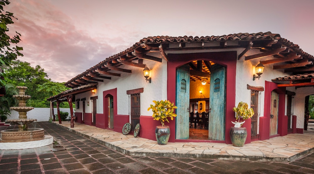 Rancho Chilamate Guest Ranch