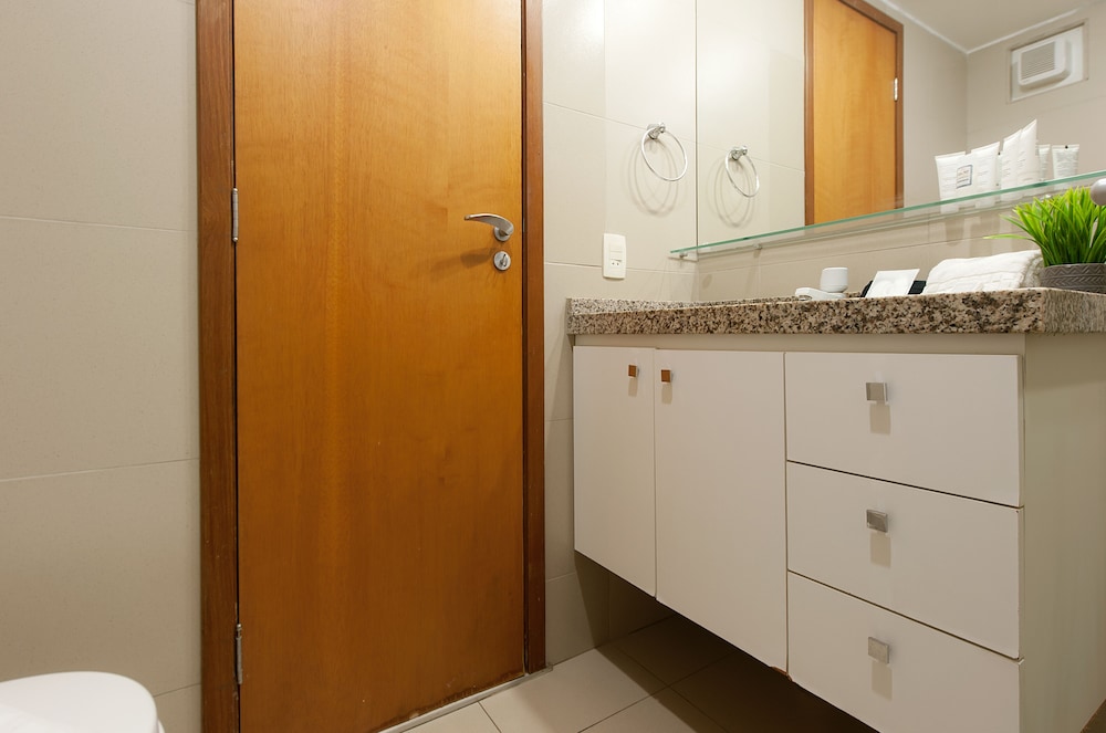 Sea View Praia de Iracema 2 Bedrooms 5 People 200mb Wifi By DM Apartments view 5