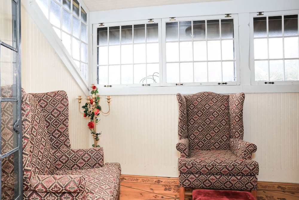 Stone Chalet B&B Inn and Event Center