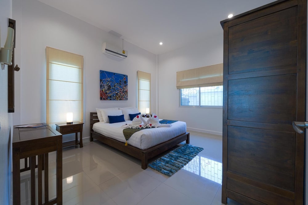 Modern Private 3 Bedroom Pool Villa GA1