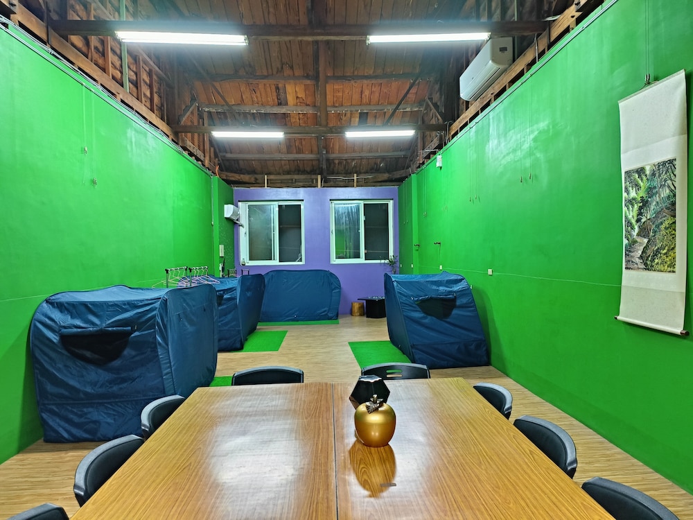DF Park Space Hostel