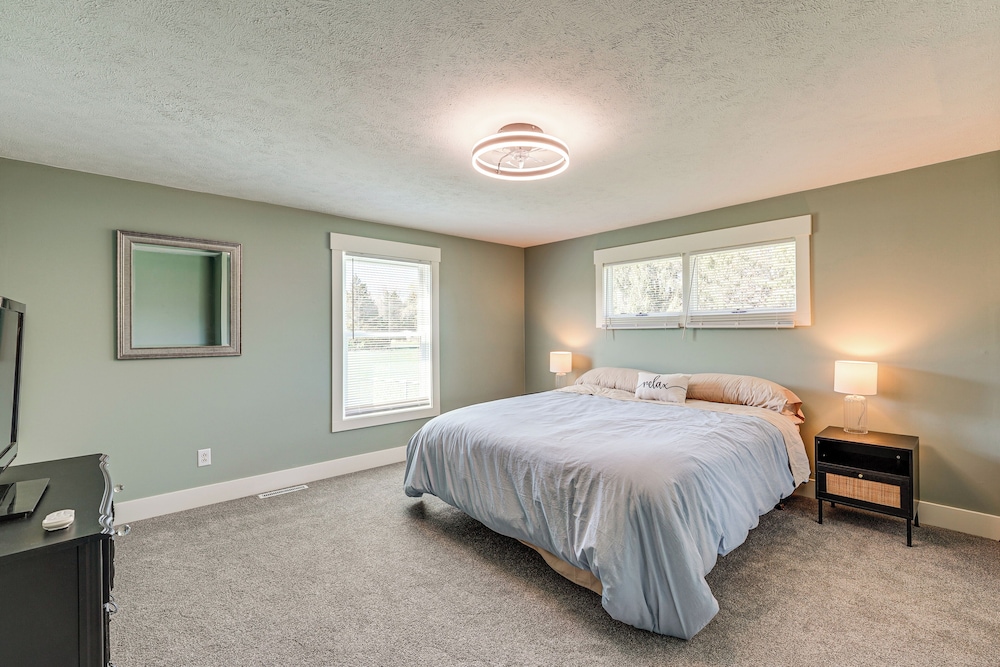 < 3 Mi to Double JJ Resort: Home w/ Large Yard!