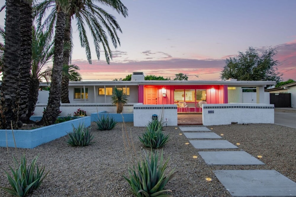 Northview Mid-century Escape Pool Firepit Bocce