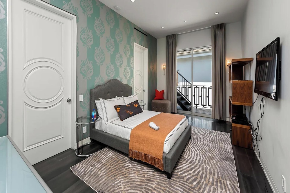 Alta Royale - Exquisite Designer Retreat Near Soho House & Rodeo Drive