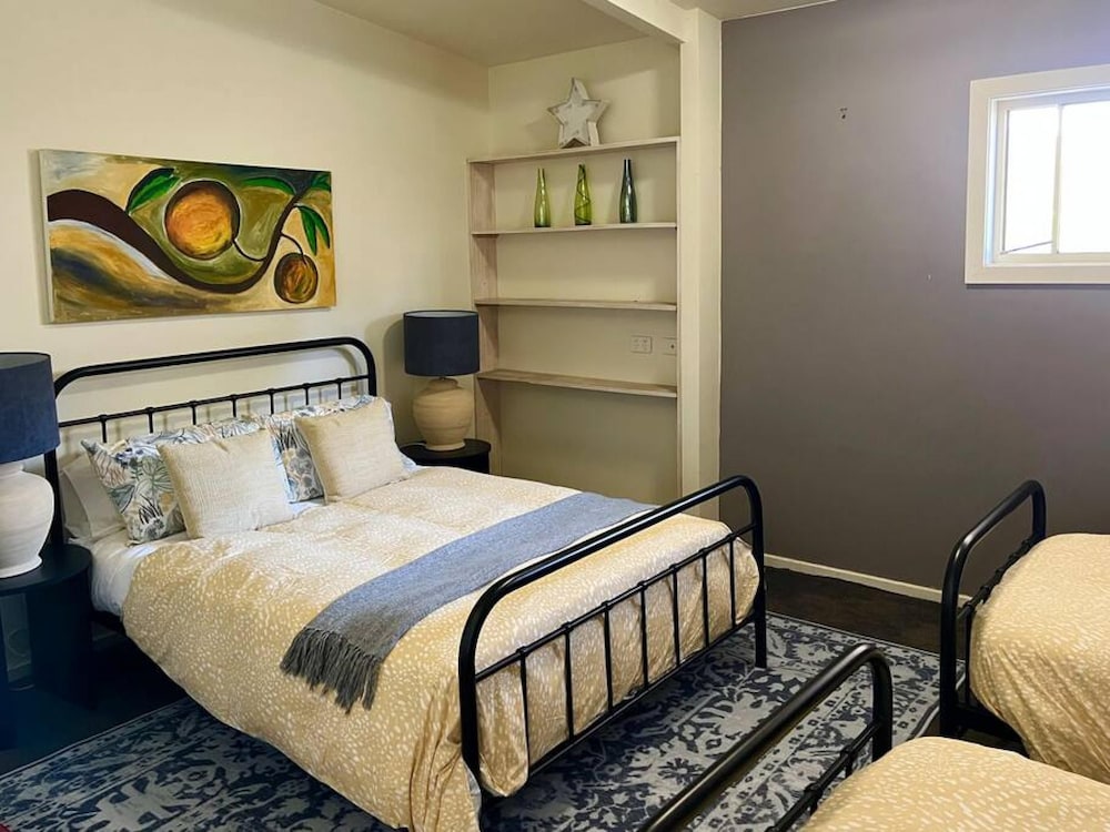 Blue Wren Barn Huge Spa - Country Escape