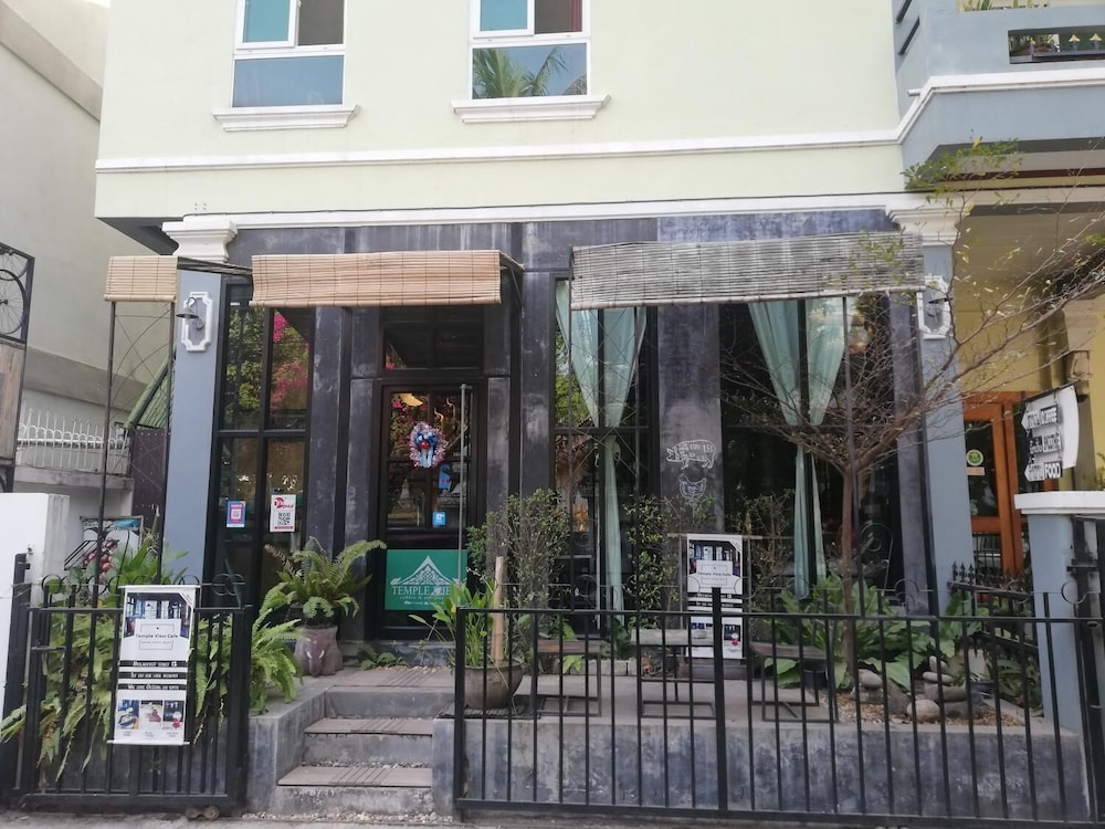 AO Apartment
