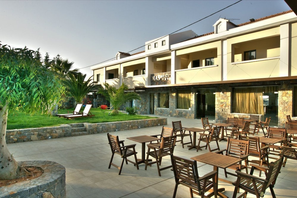 Dias Luxury Studios & Apartments