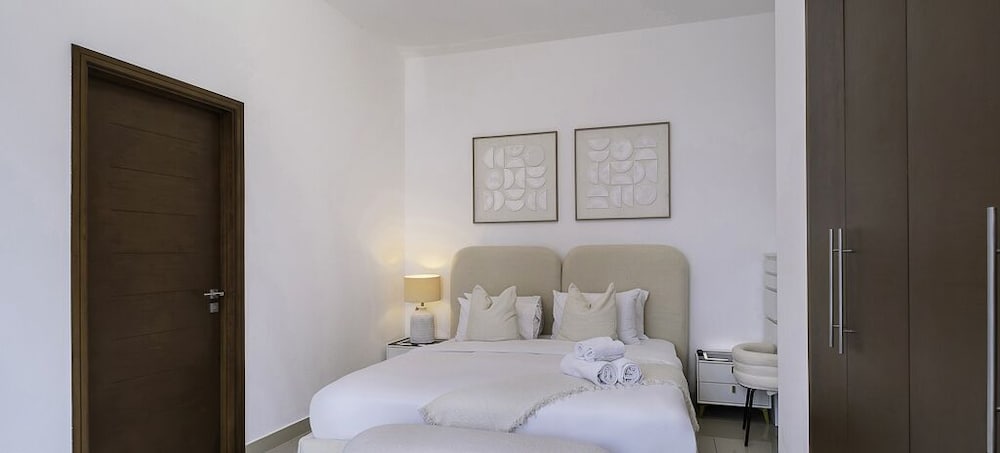LUX The West Wharf Canal View Suite