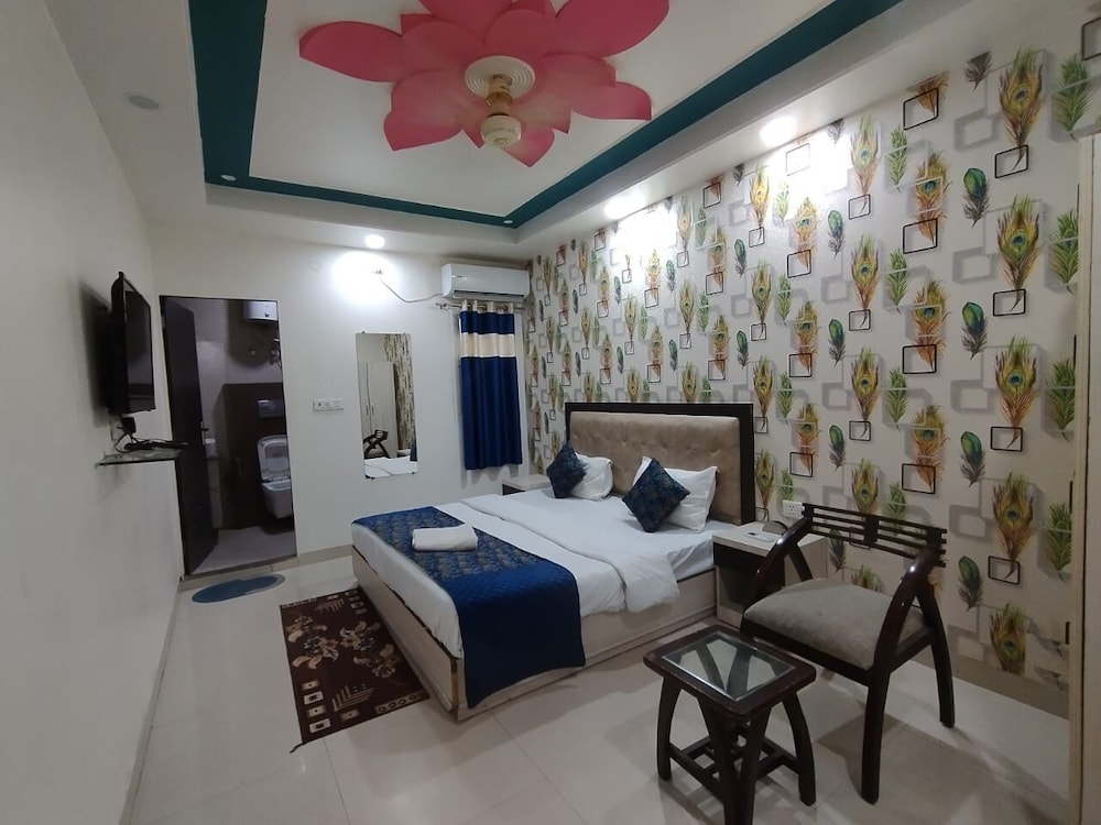 HOTEL AERO HOMESTAY