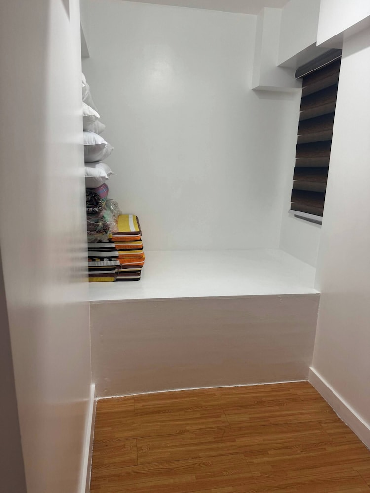 BGC Cheap Condo in BGC 5thavenue -23rd Street