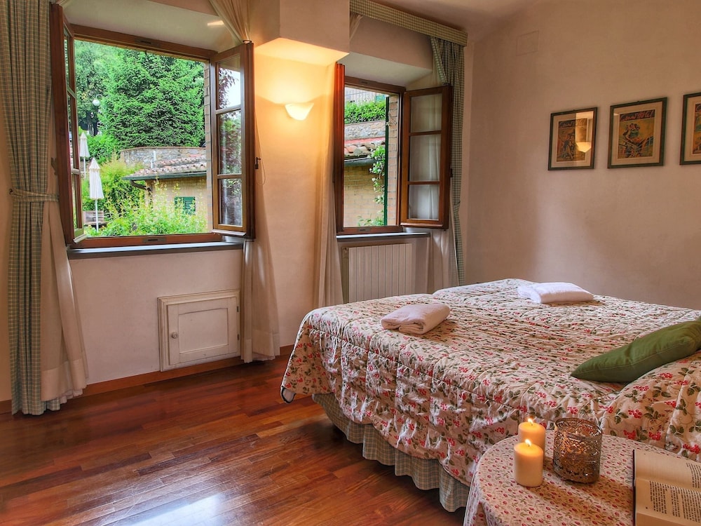 Holiday Home for 8 Guests photo 3