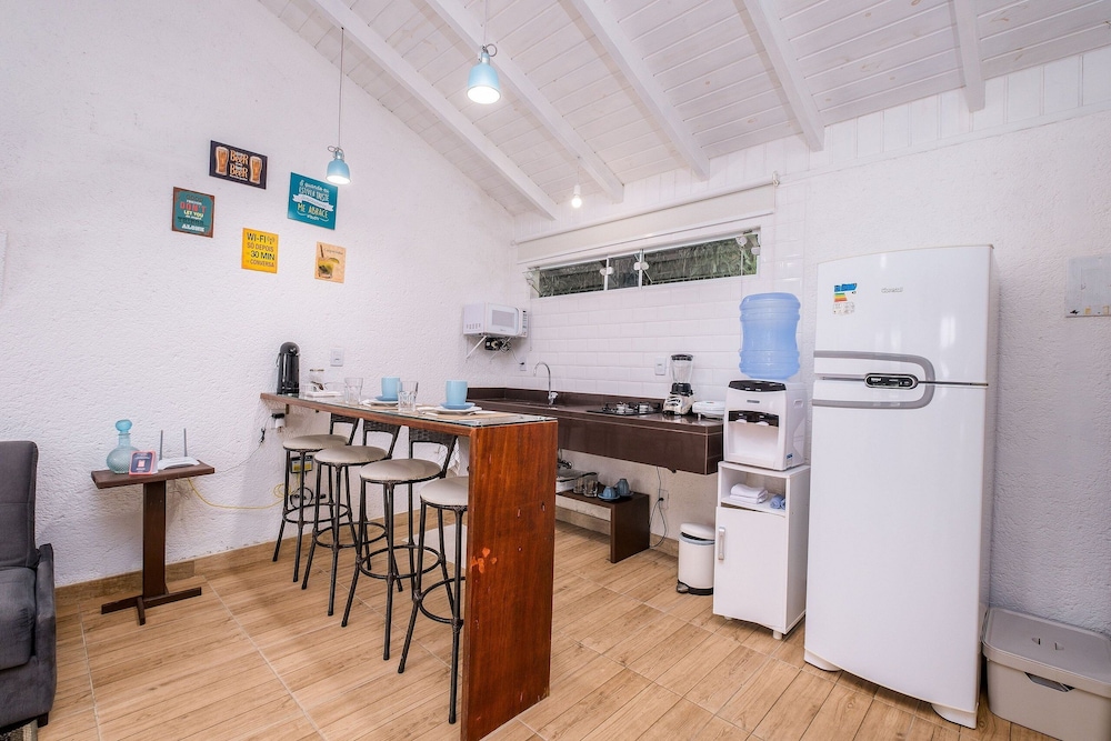 Charming Studio Edge of Lagoa da Conceicao Jhg1733