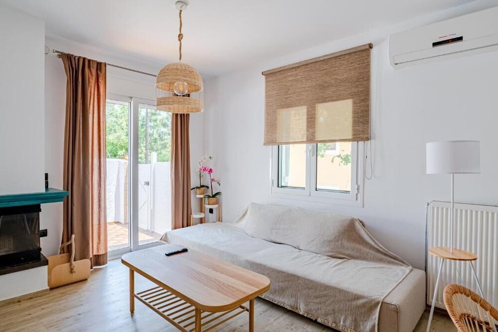 Siora Agiolina 2 BD Private Pool Villa