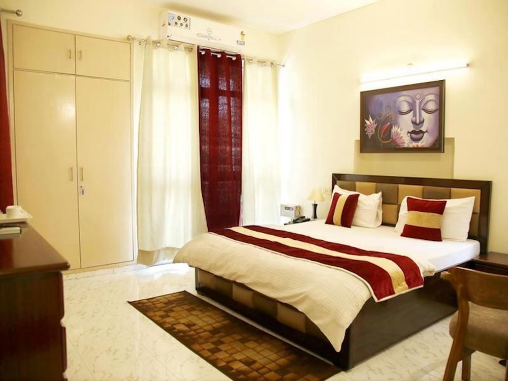 Room-maplewood Guest House, Neeti Bagh,