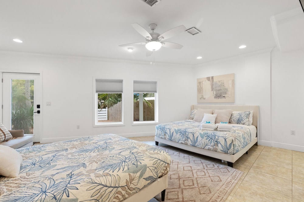 Seas & Greetings! 5BR 4BA House! Elegant Coastal Living Near the Shore