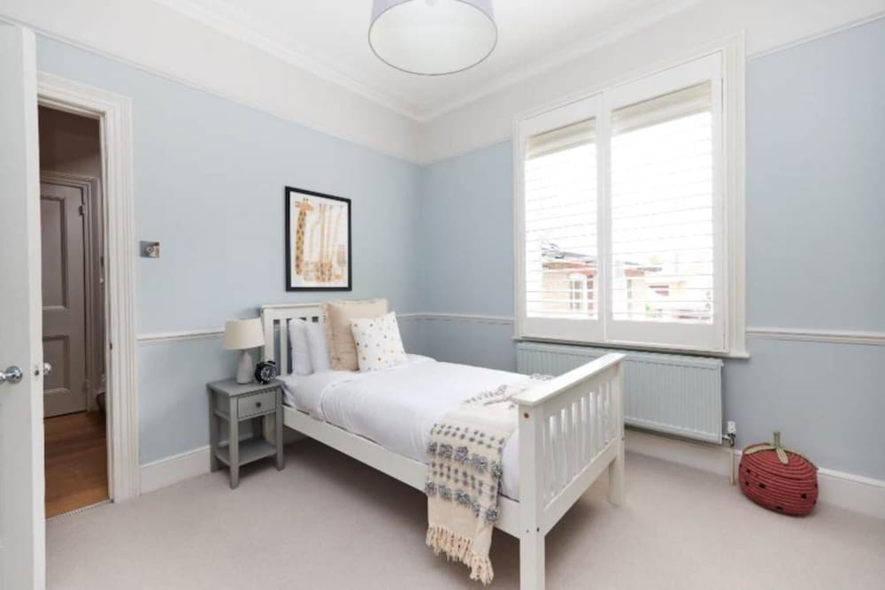 The Ealing Space - Classy 5bdr House With Garden and Parking
