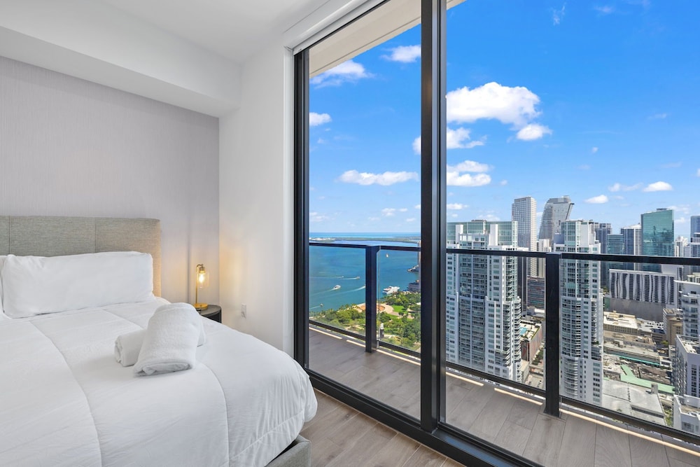 Lux Condo with Stunning Miami Views