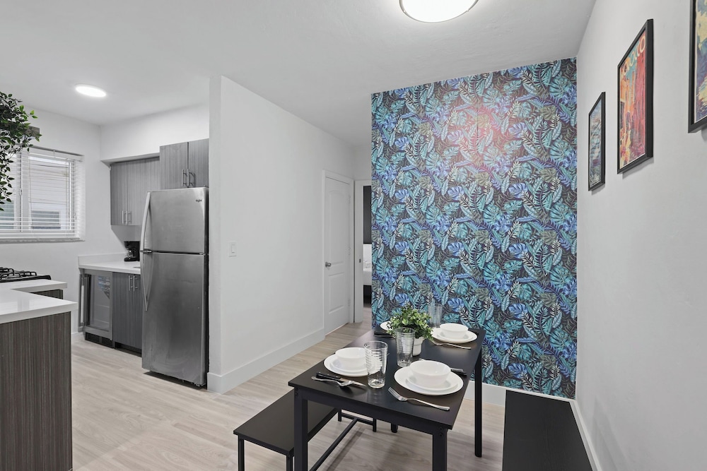 Harding Avenue Apartments by Andes STR