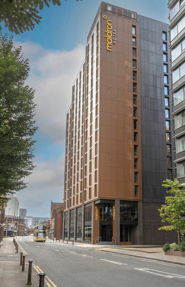 Salford Vacations - Maldron Hotel Manchester Cathedral Quarter - Property Image 2