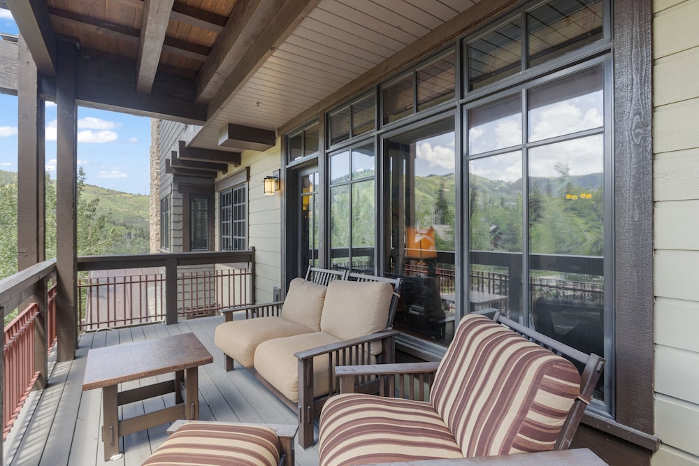 Arrowleaf Lodge at Deer Valley Resort - Two Bedroom Residence #301 2 Condo